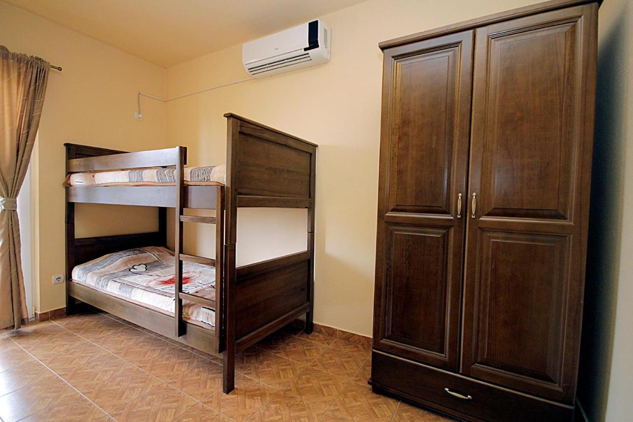Villa Jupok Бар Екстериор снимка