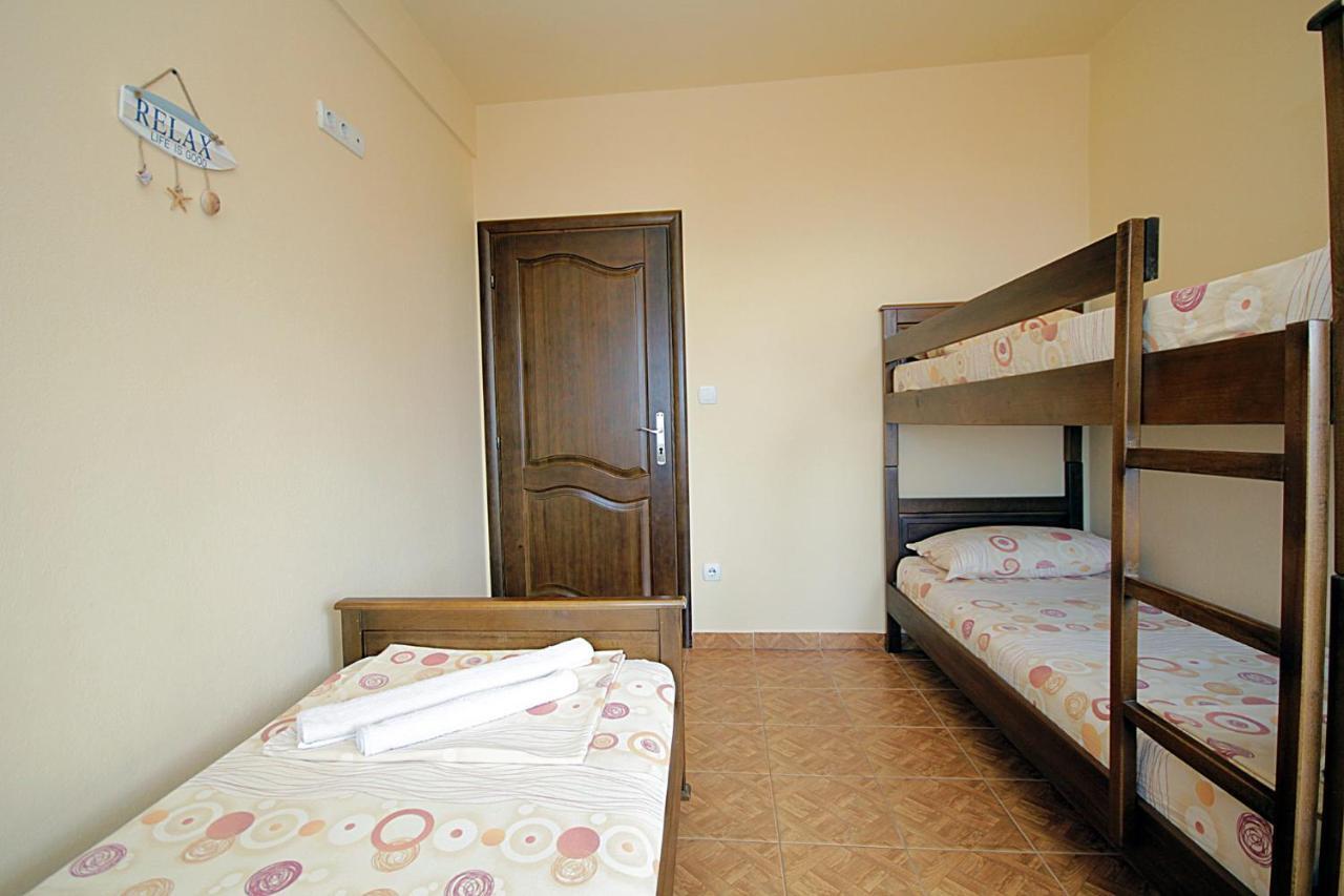 Villa Jupok Бар Екстериор снимка