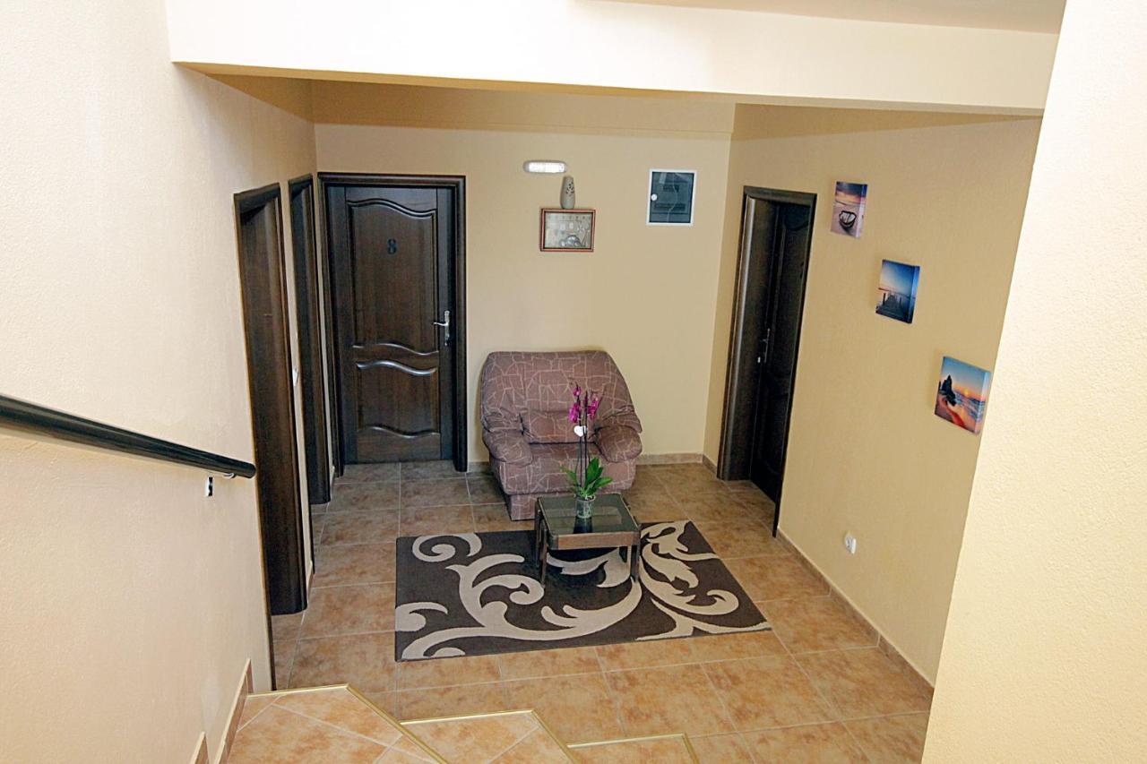 Villa Jupok Бар Екстериор снимка