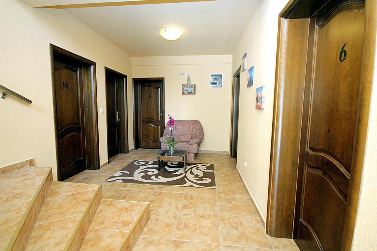 Villa Jupok Бар Екстериор снимка