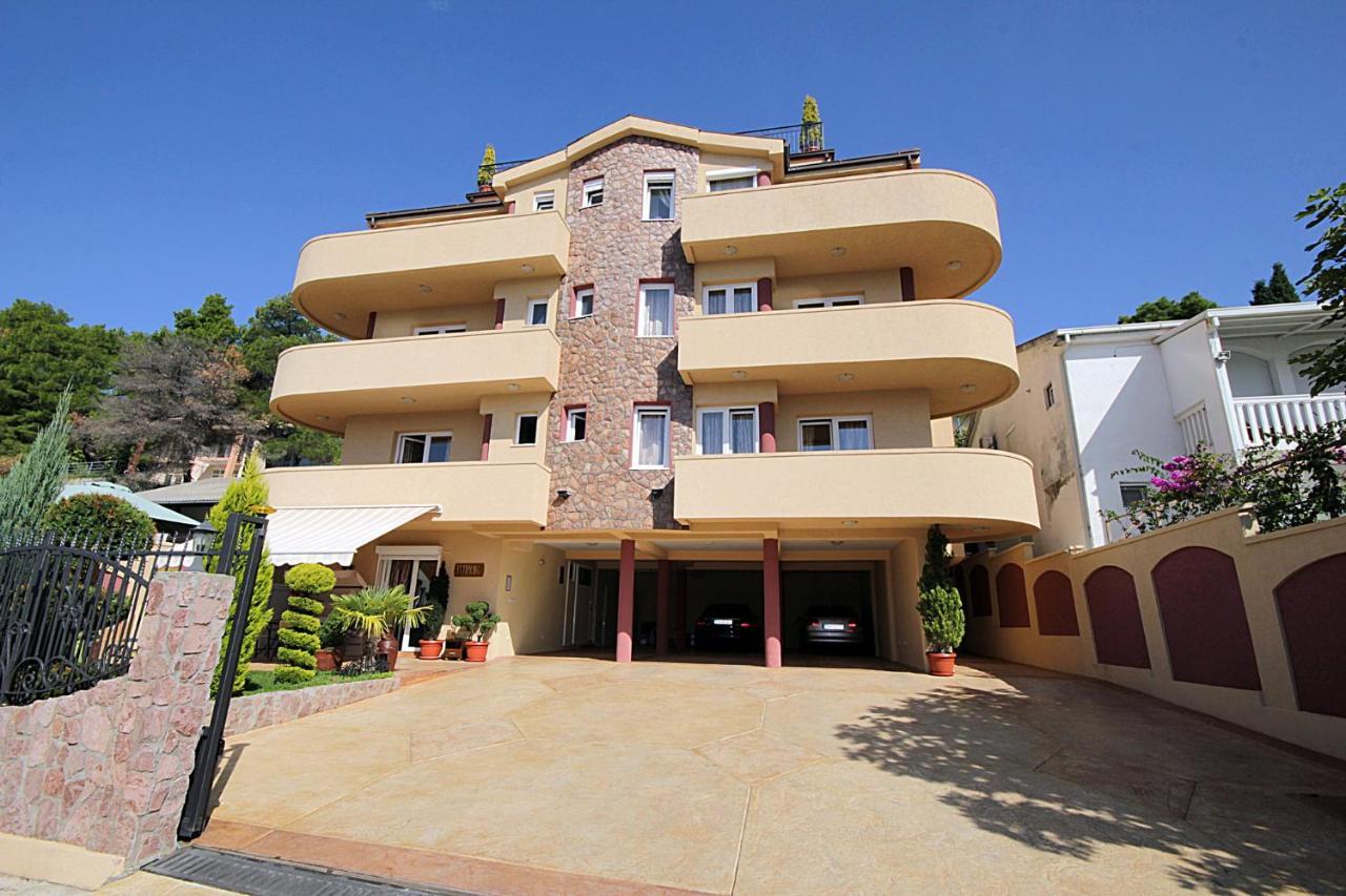 Villa Jupok Бар Екстериор снимка