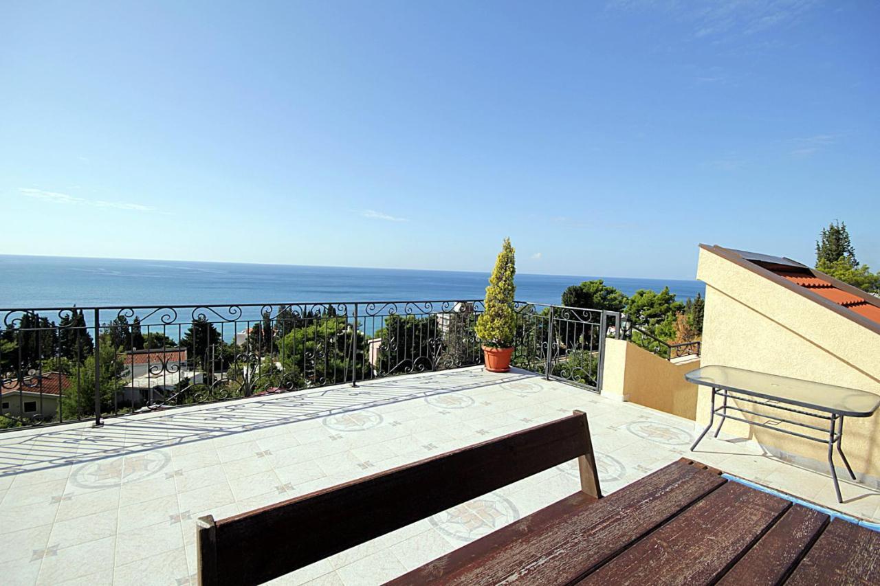 Villa Jupok Бар Екстериор снимка